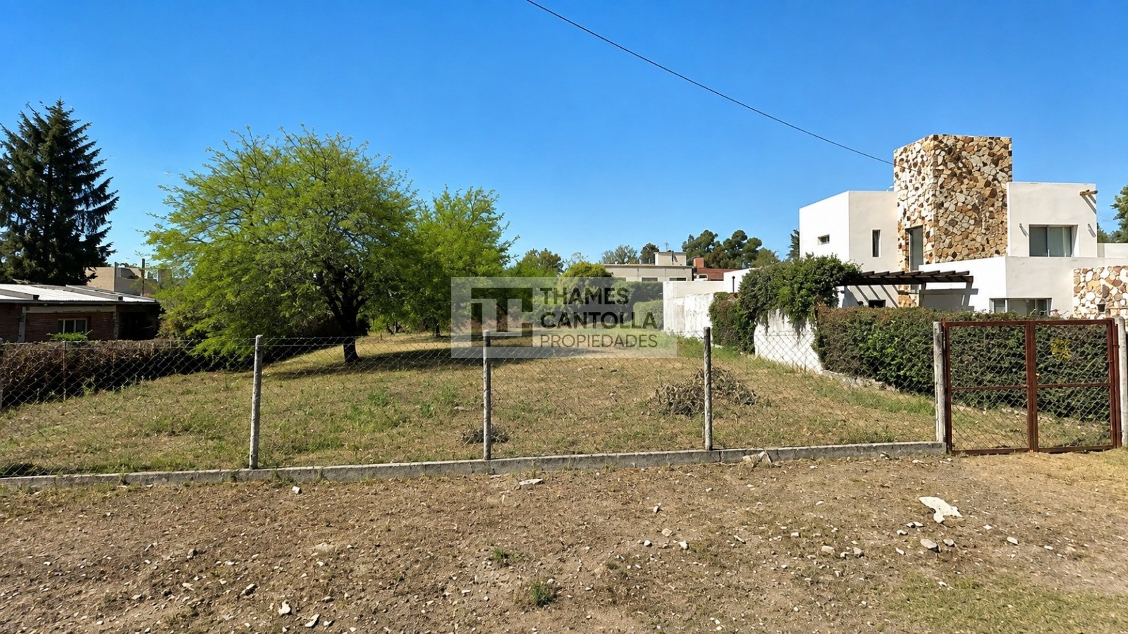 Terreno en Villa Rebeca